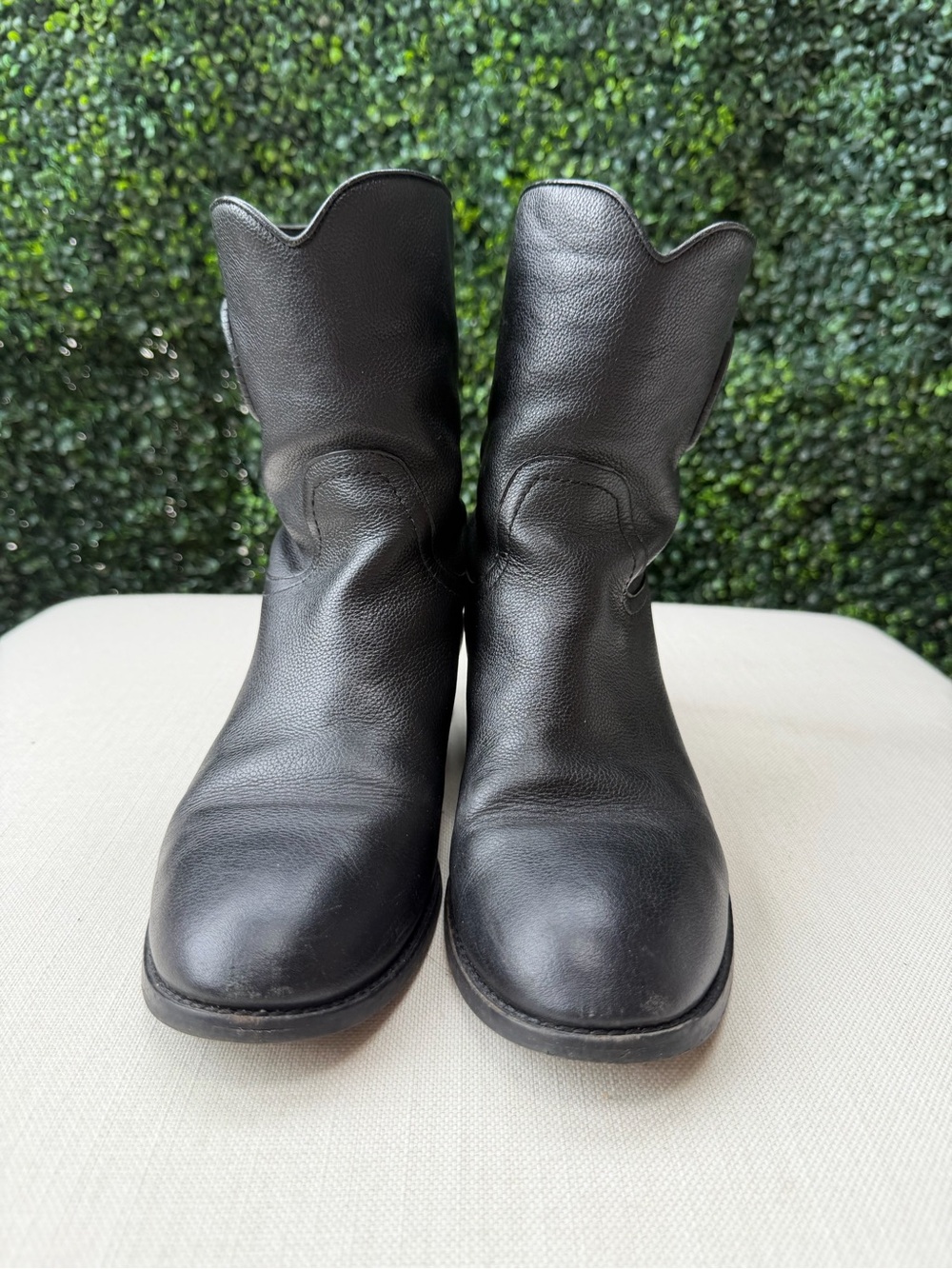 GUC Tory Burch Hallie Black Leather Mid-Calf Logo Boot with Gold Emblem Size 9 - Picture 2 of 9